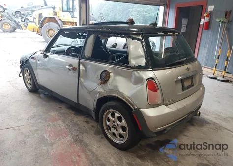 2005 Mini Cooper from USA, damaged, VIN WMWRC33445TJ65289